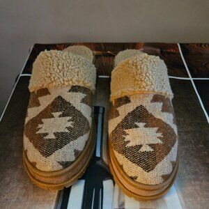 Jessica simpson Ebriya platform mule/slipper size 8.5